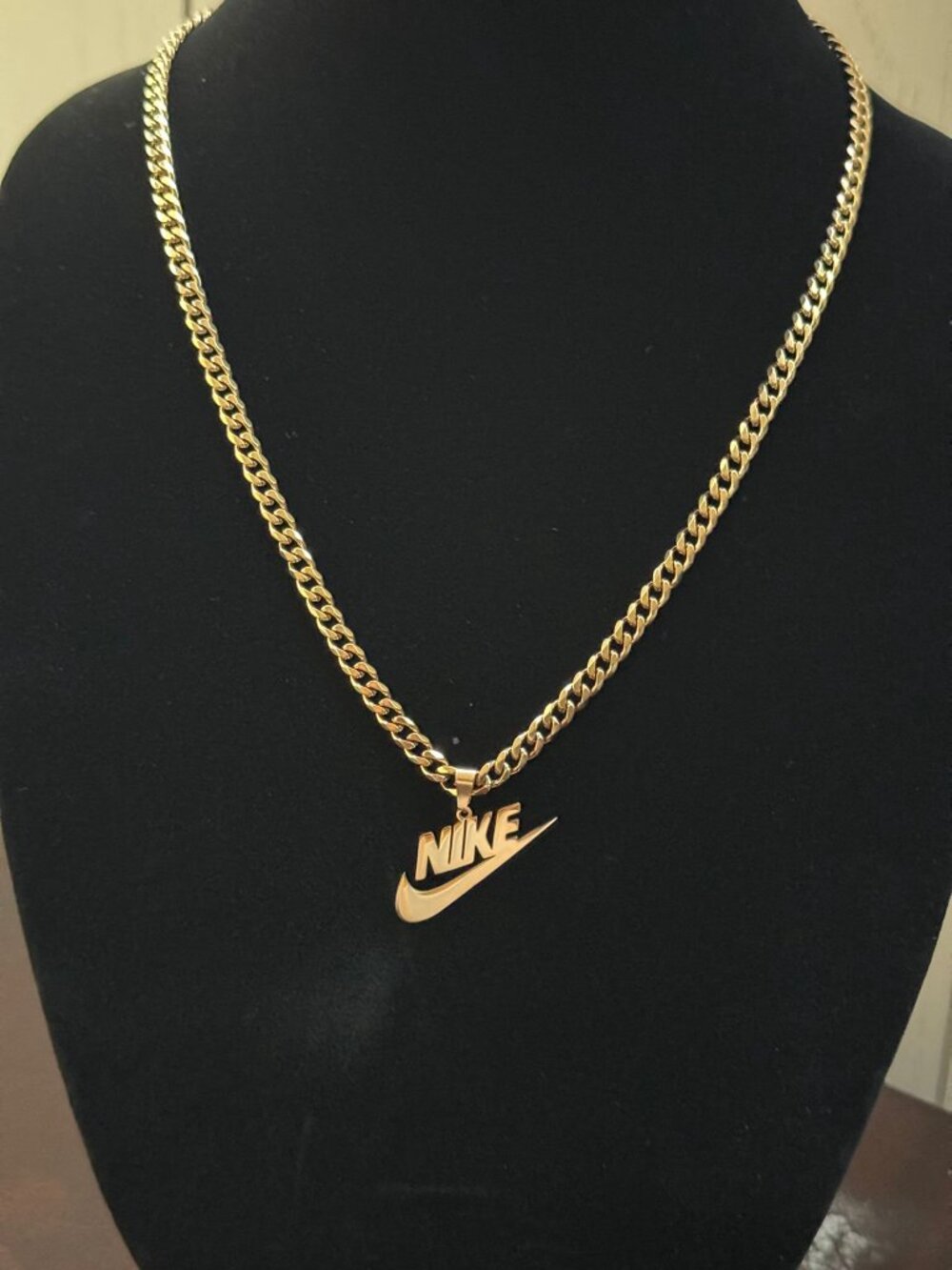 NIKE Swoosh Pendant Necklace - 5mm Cuban Chain 22" Gold Chain  - Unisex - Y2K